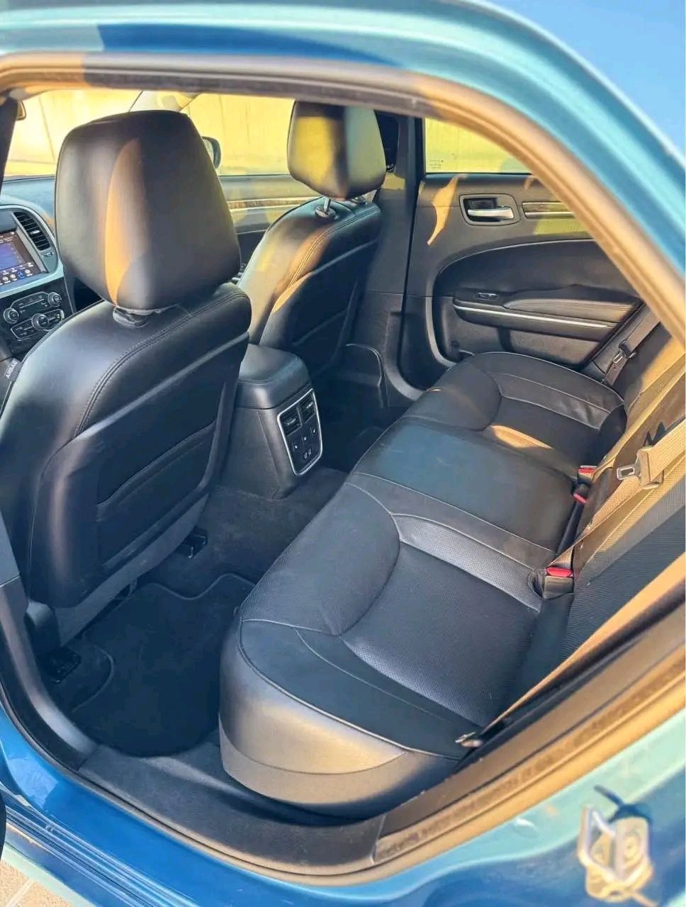 2022 Chrysler 300 Touring L Sedan - Image 3