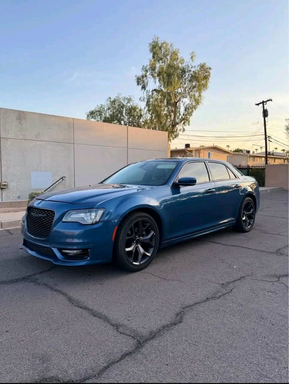 2022 Chrysler 300 Touring L Sedan - Image 2