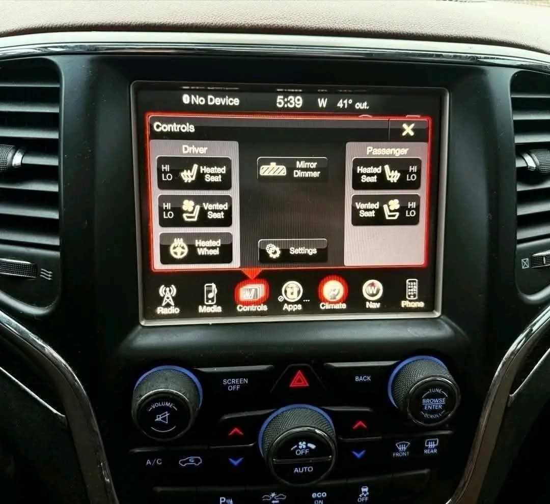 2016 Jeep Grand Cherokee - Image 13