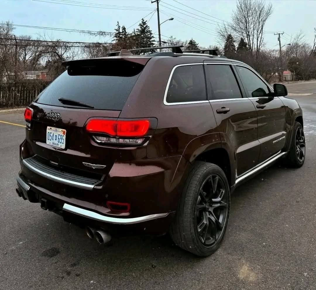 2016 Jeep Grand Cherokee - Image 12